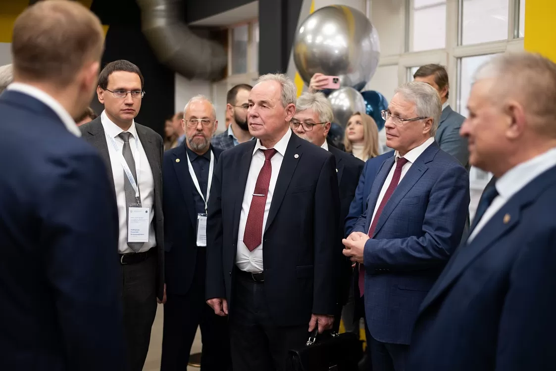 КЕДР выступил партнером НАКС в оснащении лаборатории сварочных работ имени академика РАН Н.П. Алёшина в МГТУ им. Н.Э. Баумана - Кедр - 1